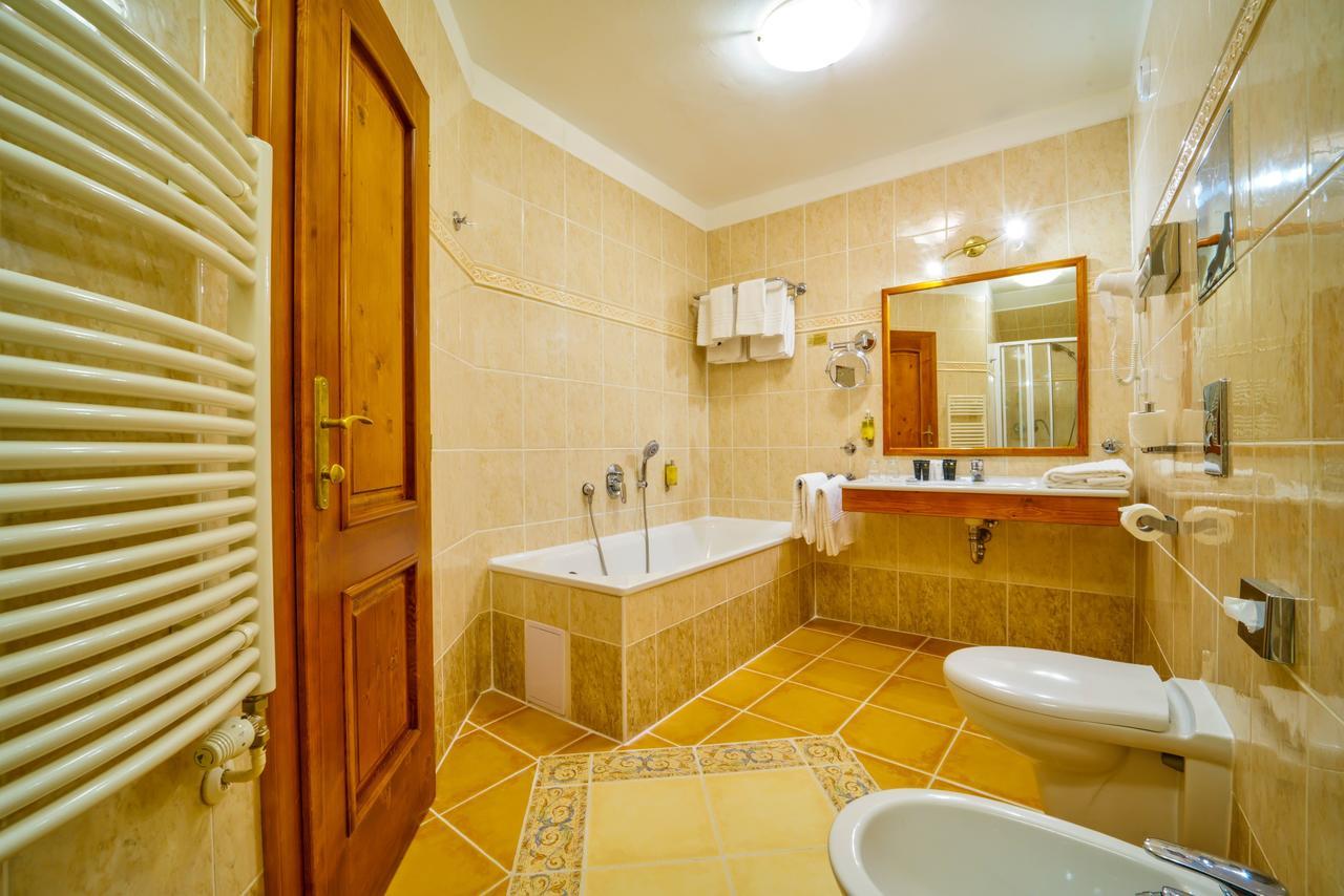 פראג Josephine Old Town Square Hotel - Czech Leading Hotels מראה חיצוני תמונה